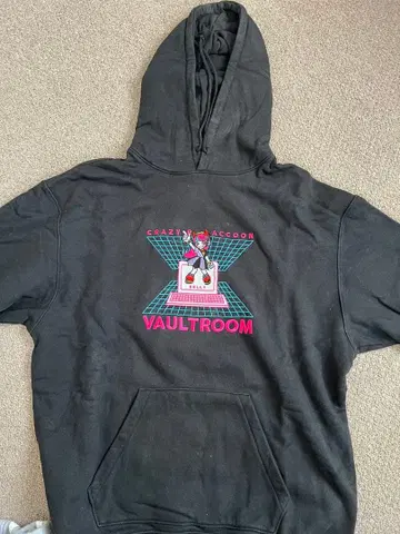 vaultroom selly 후드티