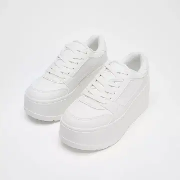 [ 미사용 새상품 ] ZARA 플랫폼 스니커즈 화이트 23cm