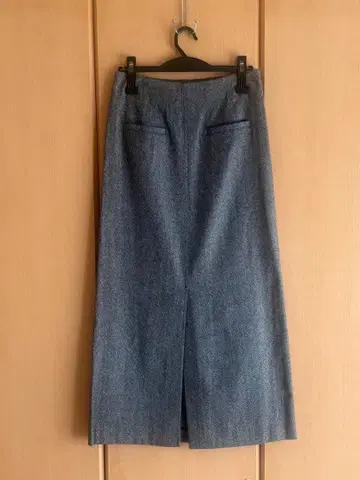 Aga 아가 프론트 슬릿 트위드 세미 타이트 스커트