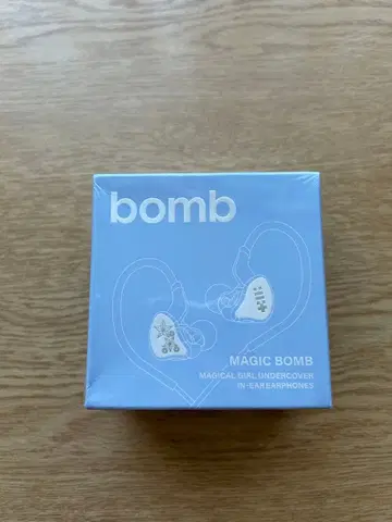 [미사용 새상품] ILLIT bomb Merch Ver. 이어폰