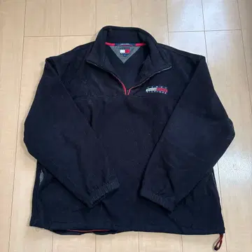 TOMMY HILFIGER 블랙 플리스 자켓