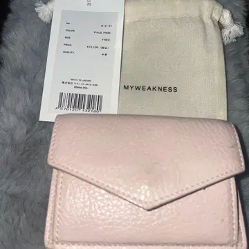 MYWEAKNESS 페일 핑크 3단 폴더형 지갑
