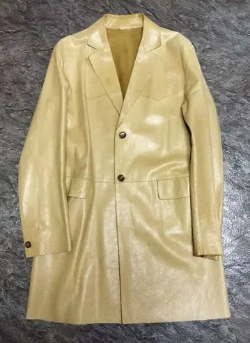 질샌더 가죽 코트