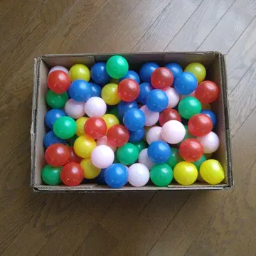 볼풀용 컬러볼. 104개. 중고품