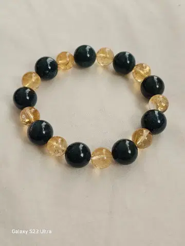 이즈모 마노와 노랑 수정 18석 팔찌