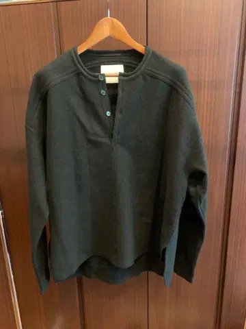 질샌더 다크 그레이 헨리넥 스웨터 L