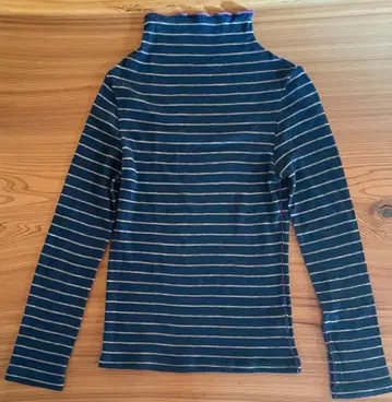 팔라스 팰리스 울 하이넥 티셔츠