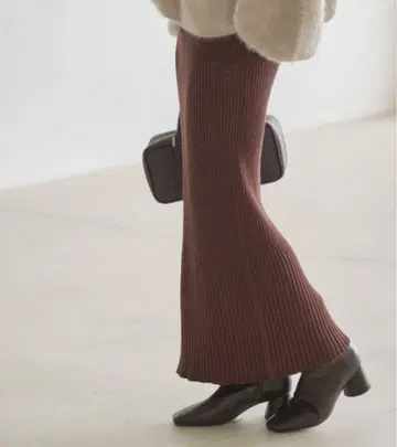 noble 리브 니트 타이트 스커트