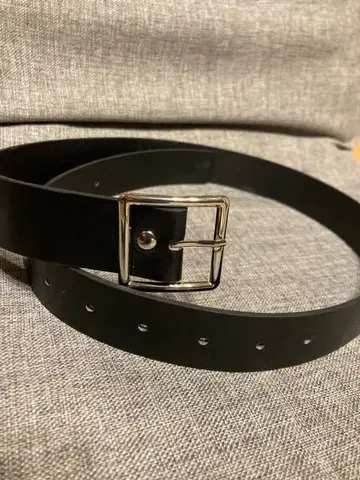 블랙 가죽 벨트 실버 금속 버클