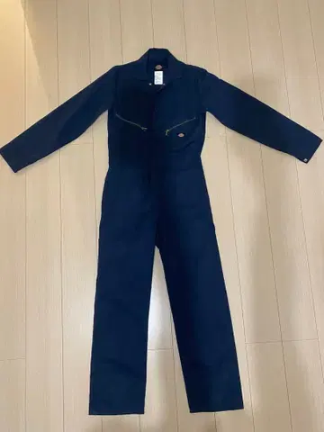 네이비 오버롤 지퍼 포켓 부착