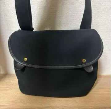 brady AVON 에이본 블랙