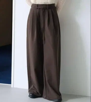 kastane 핀스트라이프 슬랙스