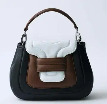 2025년 모델 PIERRE HARDY ALPHA PAD HAND BAG