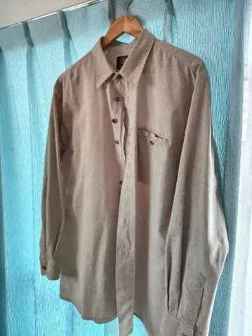 티롤리안 셔츠 베이지 구제 의류