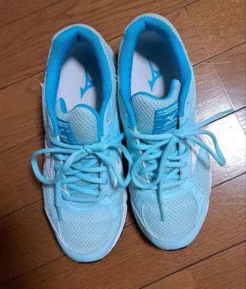 MIZUNO 스카이블루 스니커즈