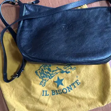 IL BISONTE 블랙 가죽 숄더백 수납 가방 포함