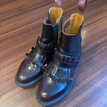 닥터마틴 TINA CHELSEA 첼시 부츠 태슬 부츠