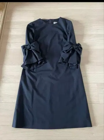 르네 네이비 소매 리본 원피스