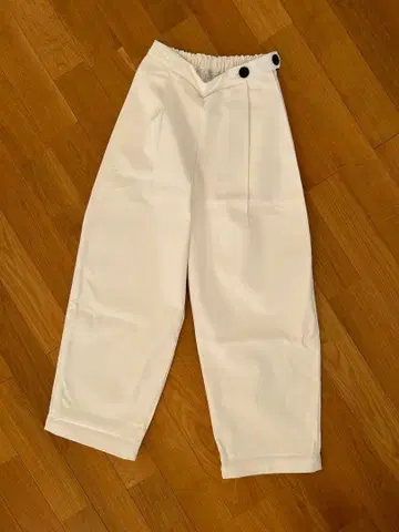 nuimond 사이드 버튼 팬츠 화이트