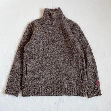 할리우드 런치마켓 터틀넥 니트 스웨터 브라운