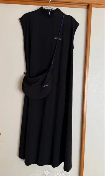 THOUSAND MILE 프렌치 슬리브 원피스 미사용품