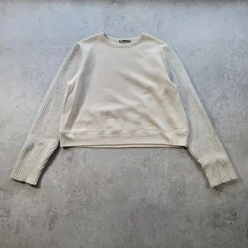 [ 새상품급 ] ZARA 자라 니트 절개 맨투맨 M