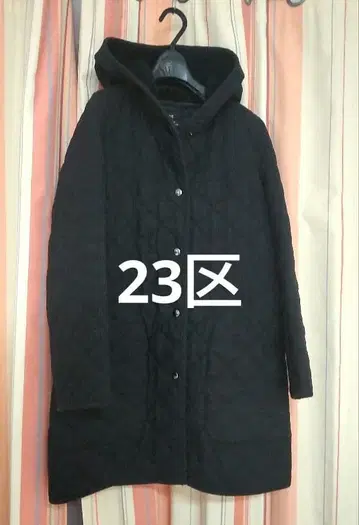 [ 23구 ] 블랙 퀼팅 코트 후드 부착