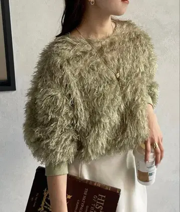 [더본] 컷 자카드 프린지 풀오버 올리브