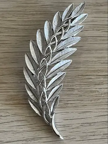 TORIFARHI 트레파리 잎 모티브 빈티지 브로치 미중고