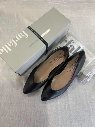 파르팔레 블랙 펌프스 23.5cm