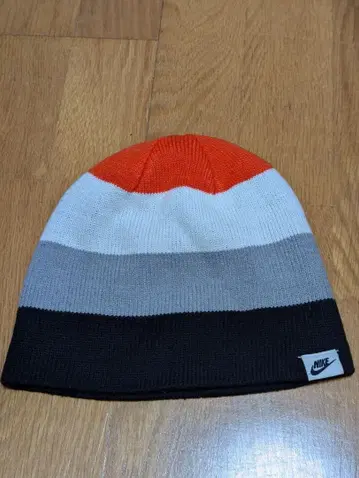 00s Nike 스트라이프 비니