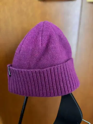 Patagonia 보라색 니트 모자