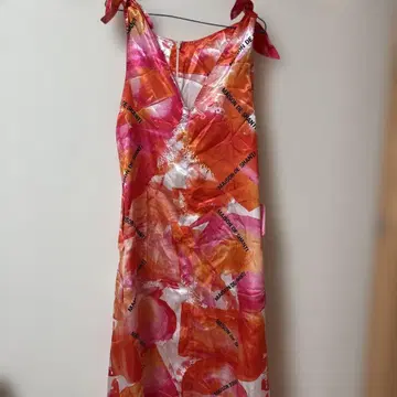 메종 드 샹티 슬리브리스 원피스 핑크 오렌지 어깨끈