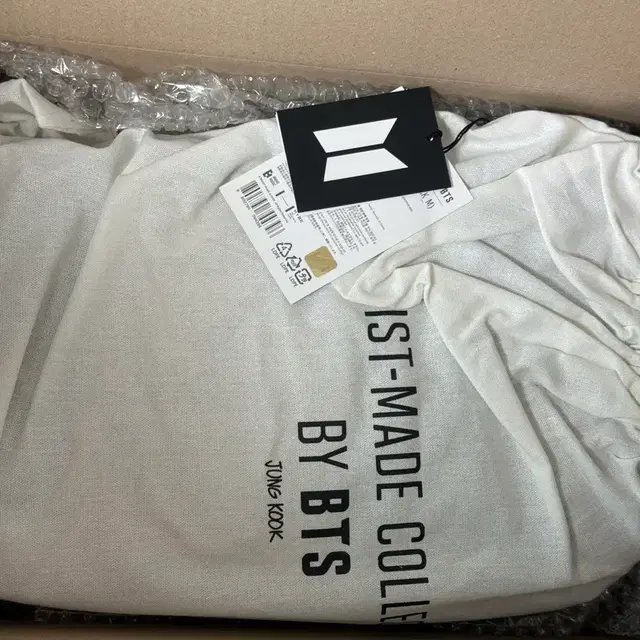 (미개봉 원가양도) 방탄 정국 아티스트 메이드 아미스트 후드 후디 집업