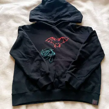 요네즈켄시 박쥐 후드티