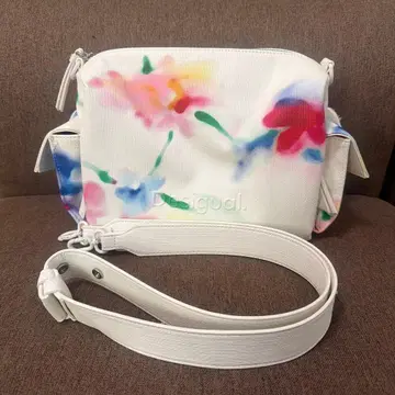 [정품] [새상품급] Desigual 꽃무늬 숄더백