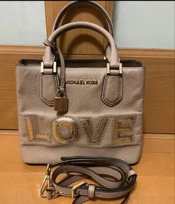 마이클코어스 LOVE 숄더백