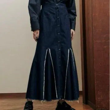 새상품급 르쉘블루 리컨스트럭트 머메이드 스커트 인디고 스커트