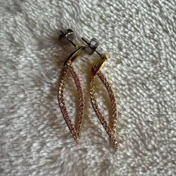 VENDOME BOUTIQUE 리프형 귀걸이