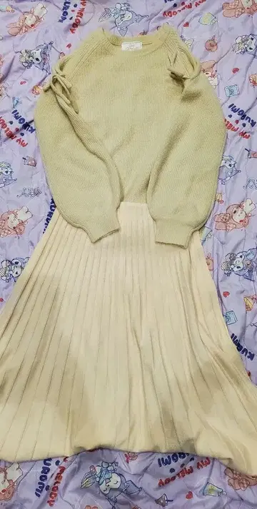 Rady 롱 니트 원피스 양 어깨 트임 리본 포함