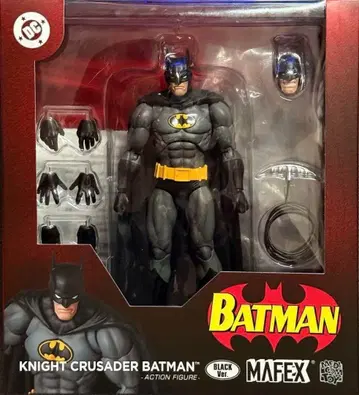 MAFEX 나이트 크루세이더 배트맨 블랙 버전