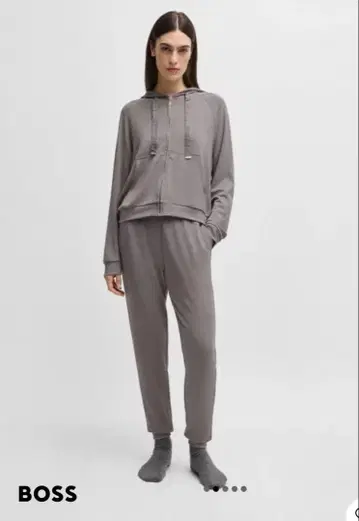 BOSS 모노그램 디테일 셋업