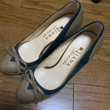 [ 새상품급 ] 다이애나 펌프스 23cm
