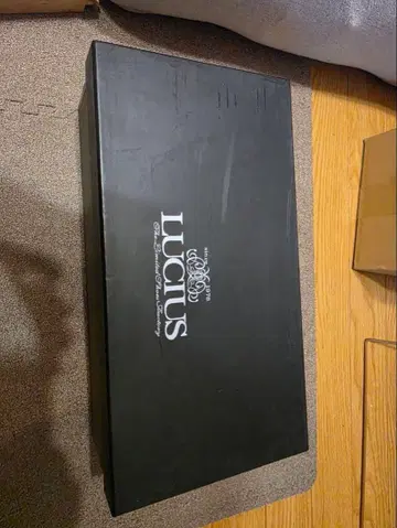 LUCIUS 블랙 가죽 로퍼