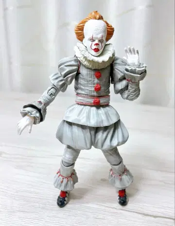 [정크] MAFEX 마펙스 IT 페니와이즈 가동식 피규어