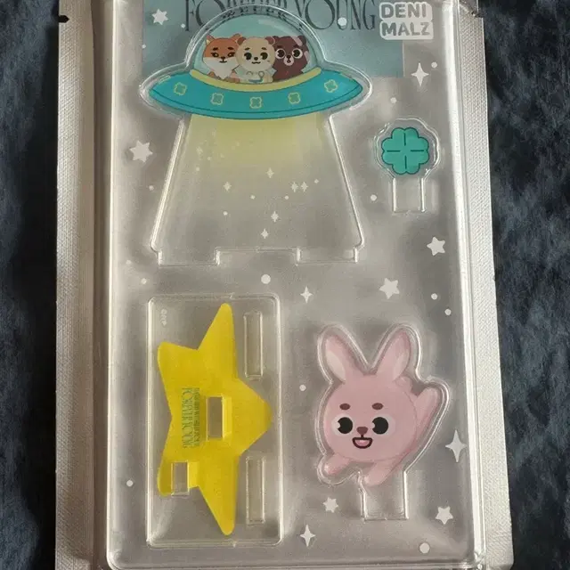 데이식스 포에버영 데니멀즈 아크릴 스탠드 낮 원필