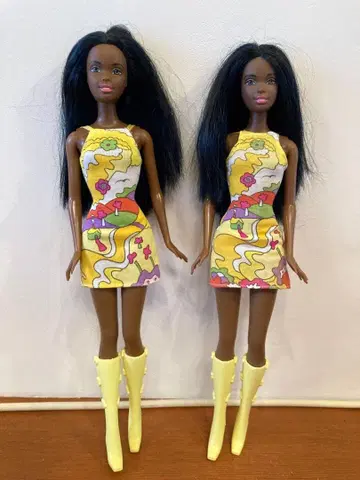흑인 바비 인형 2체 세트 미니 드레스