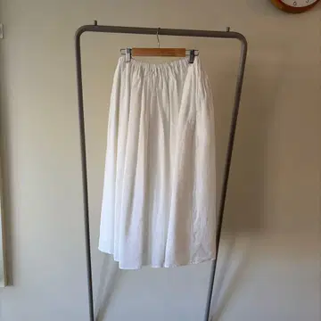 고쉬 80/1 린넨 개더 스커트