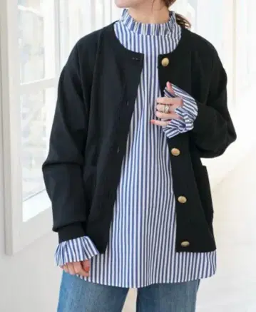 Spick & Span 코튼 포플린 택 프릴 블라우스