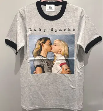 현재 구하기 어려움 Luby Spark 그레이 프린트 콜라보 T셔츠